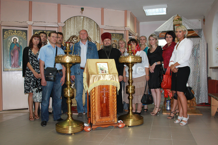 Коллектив ХК Кузнецкий Альянс посещает строящийся храм